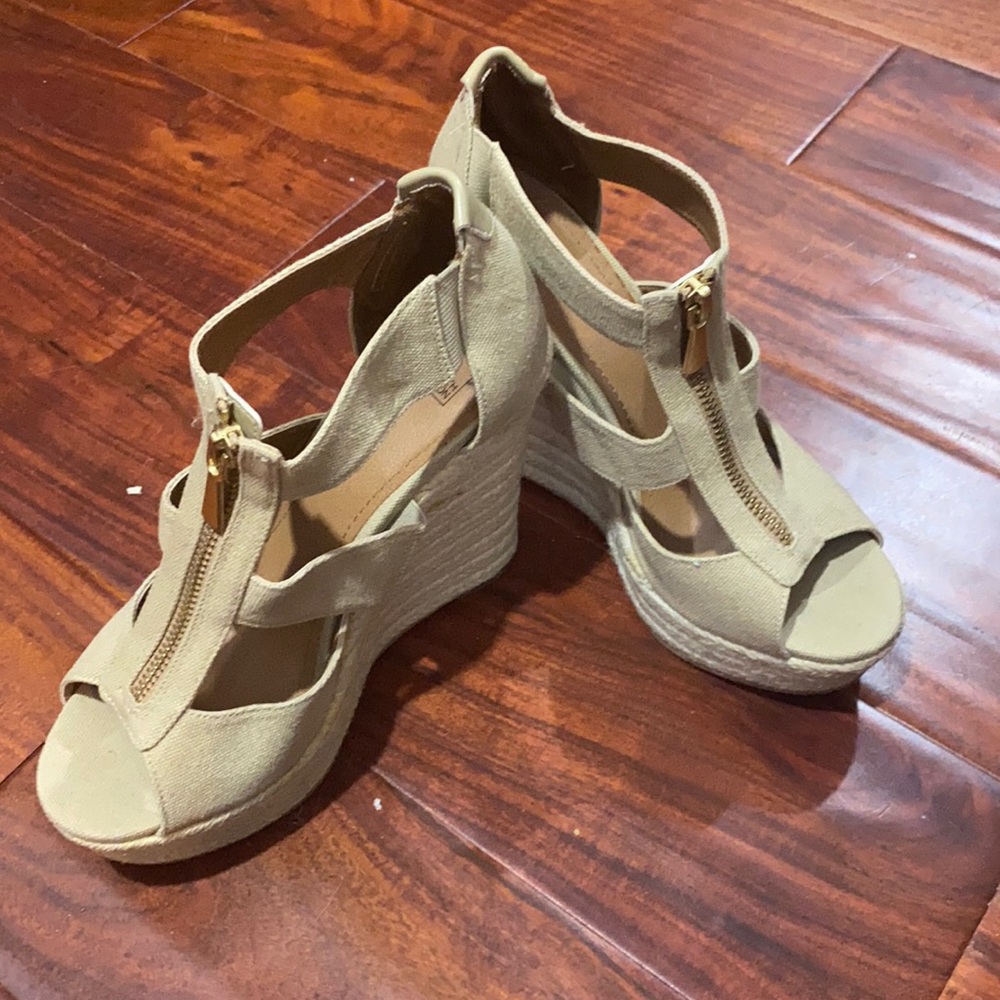 Wedge sandals